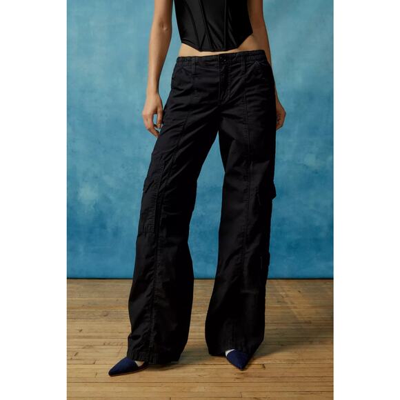 NWT Urban Outfitters BDG Y2K Low-Rise Cargo Pant SZ LARGE Corduroy Black NEW - Picture 1 of 13